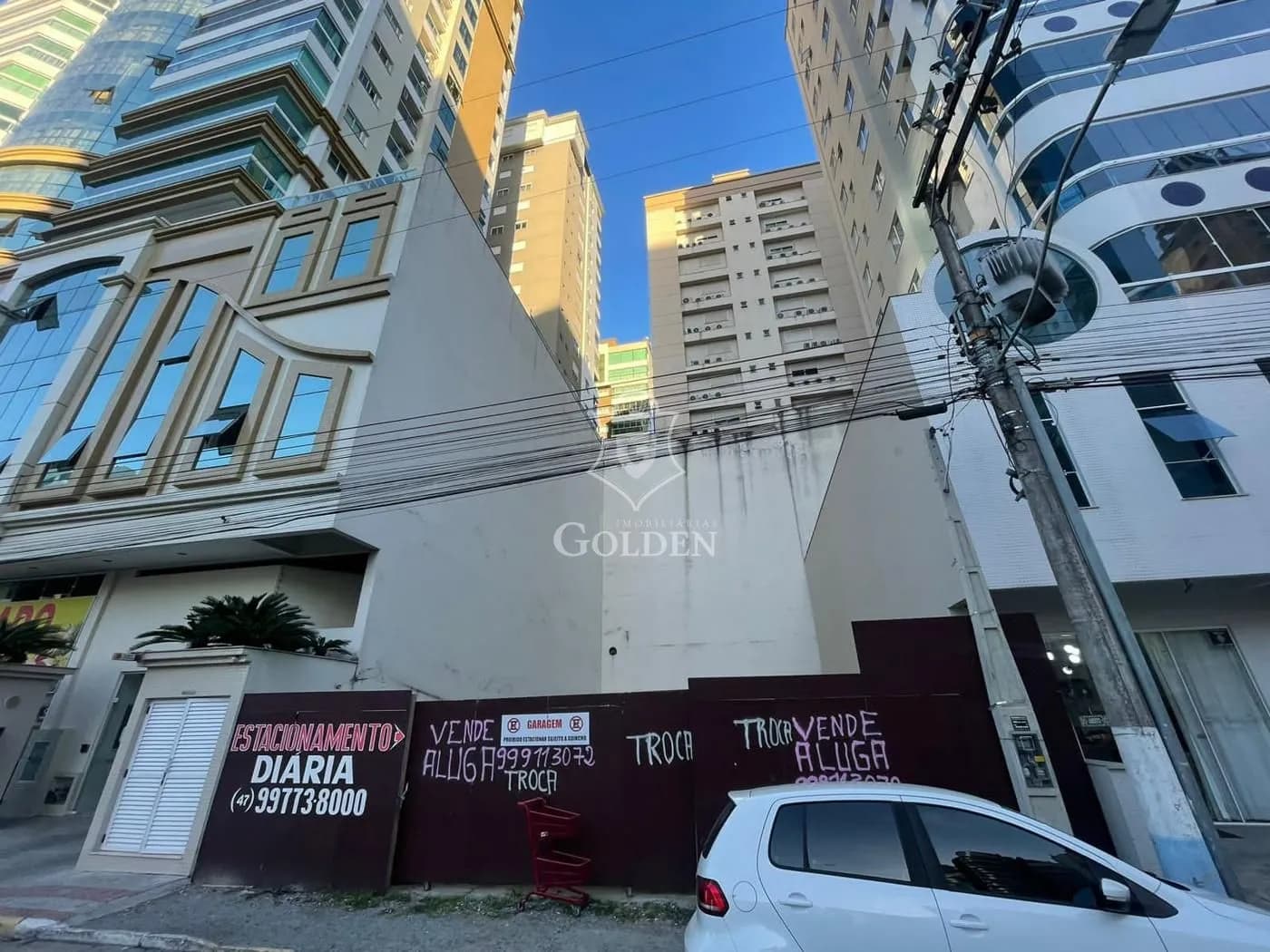 TERRENO EM MEIA PRAIA