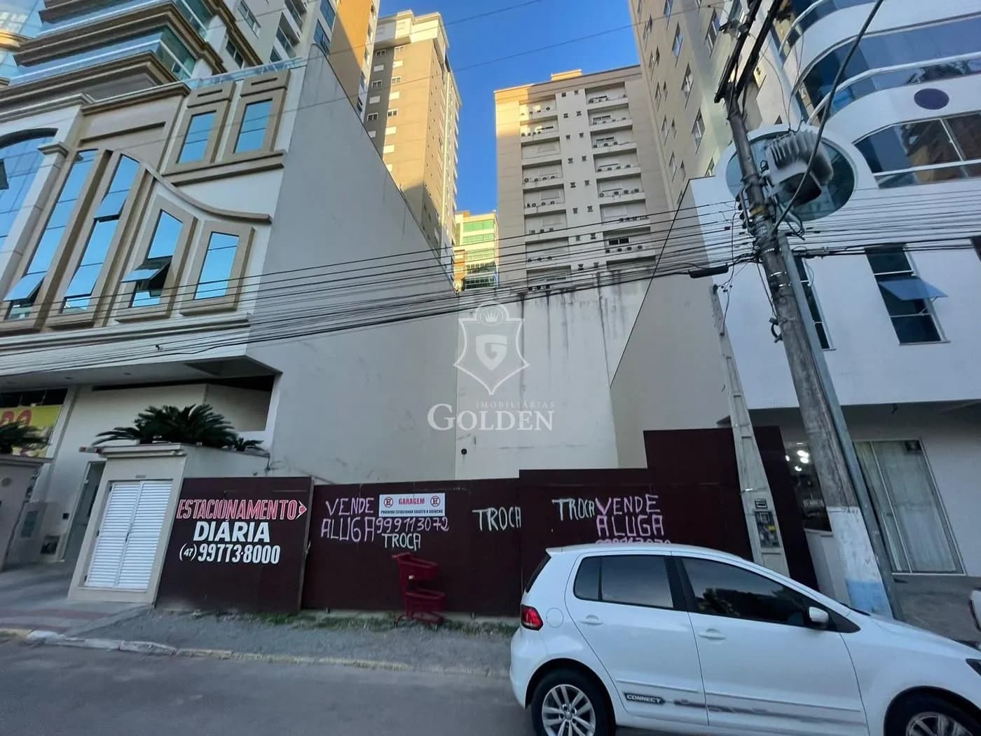 TERRENO EM MEIA PRAIA — 5