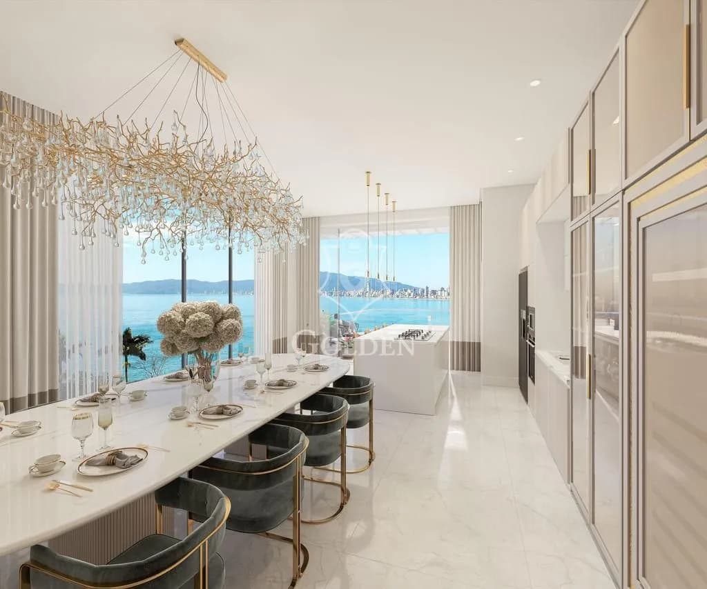 VISTA RESIDENCE — 4