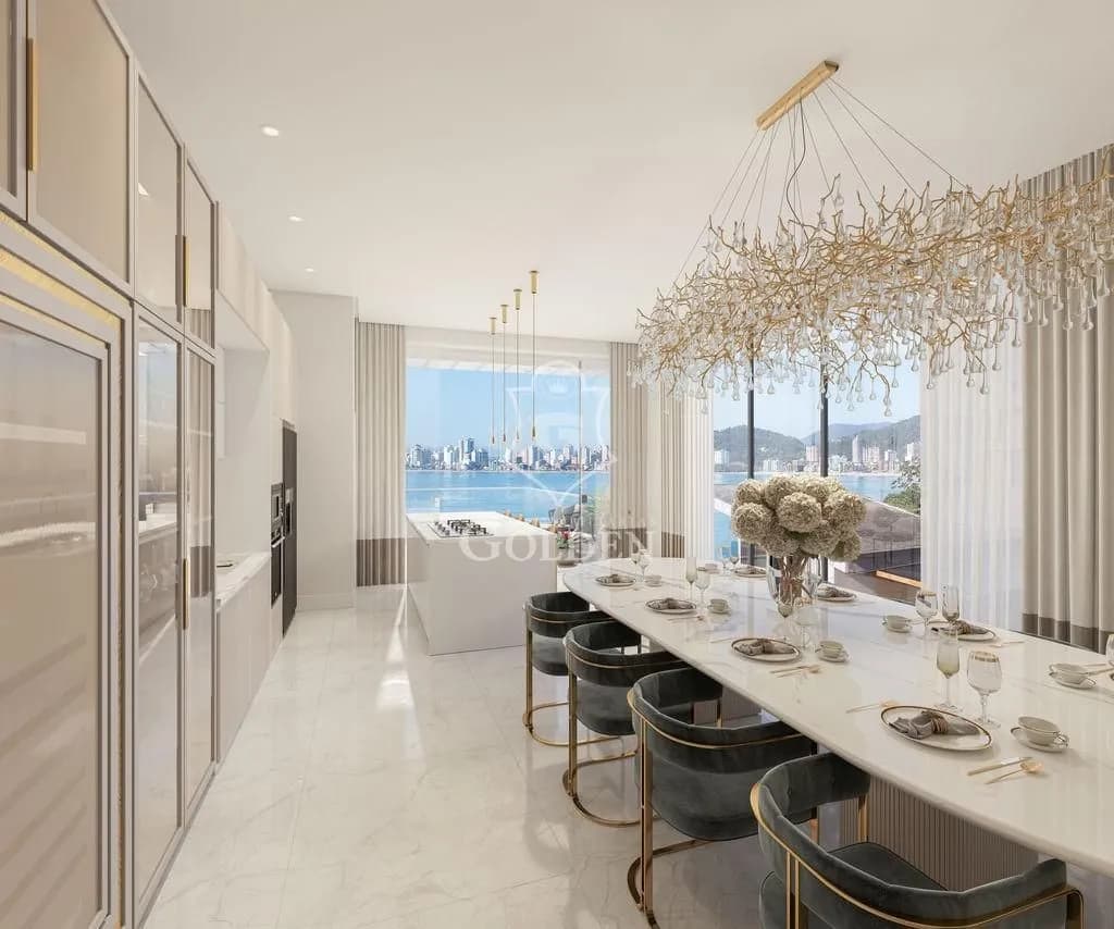 VISTA RESIDENCE — 5