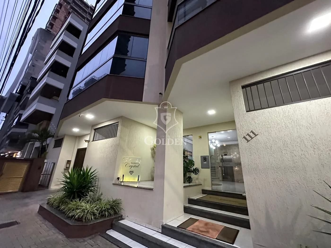 RESIDENCIAL CRYSTAL