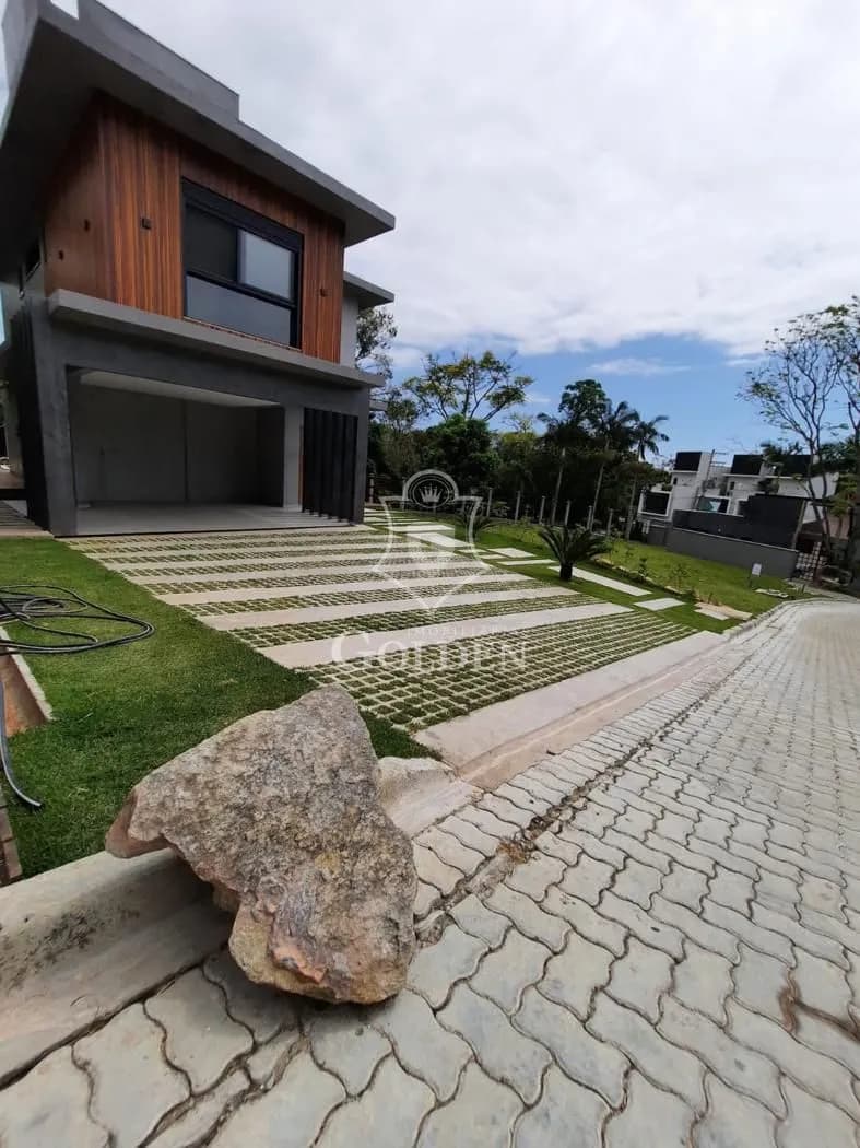 CASA — 3