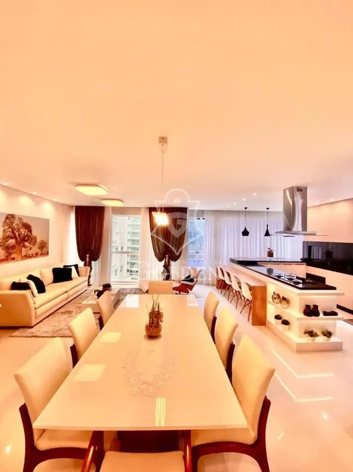 LOUVRE RESIDENCE — 5