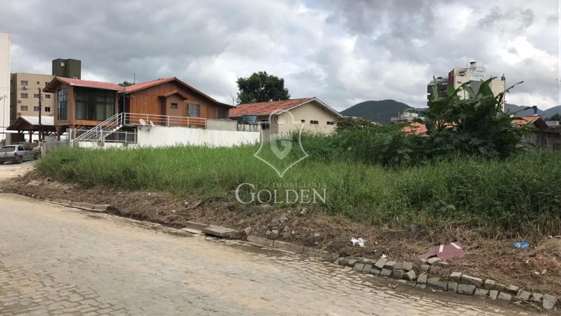 TERRENO CENTRO DE ITAPEMA — 2