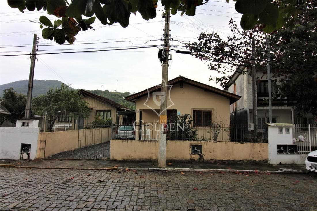 TERRENO NO CENTRO DE ITAPEMA