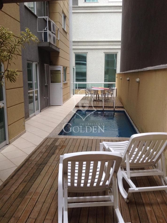 APARTAMENTO DIFERENCIADO COM PISCINA PRIVATIVA