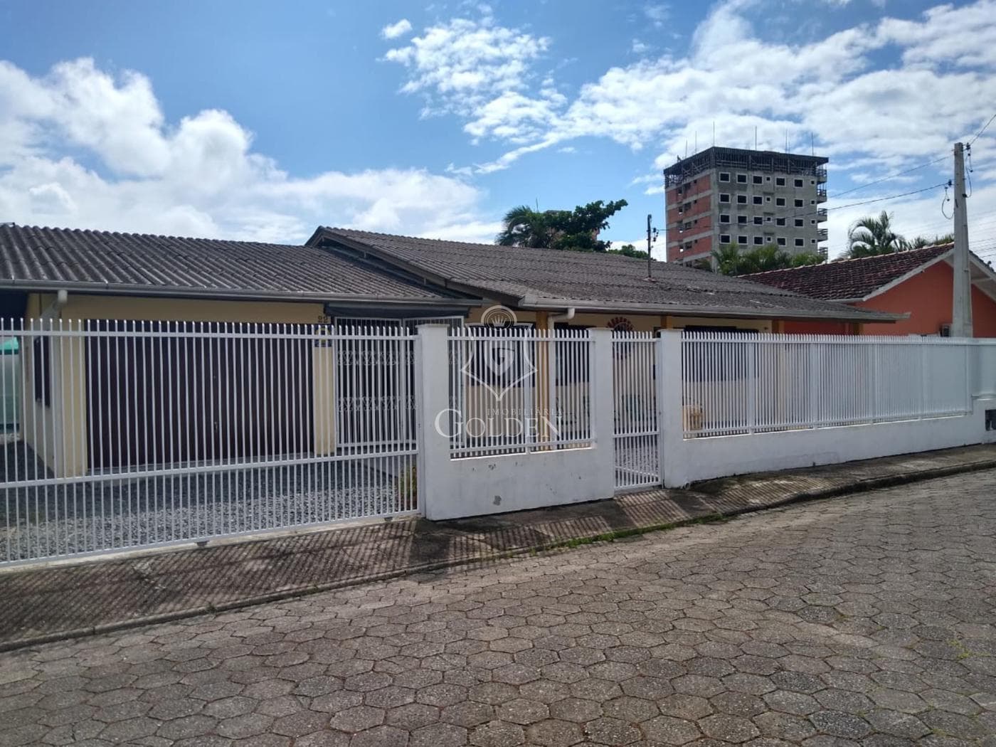 CASA PERMUTA PEREQUE