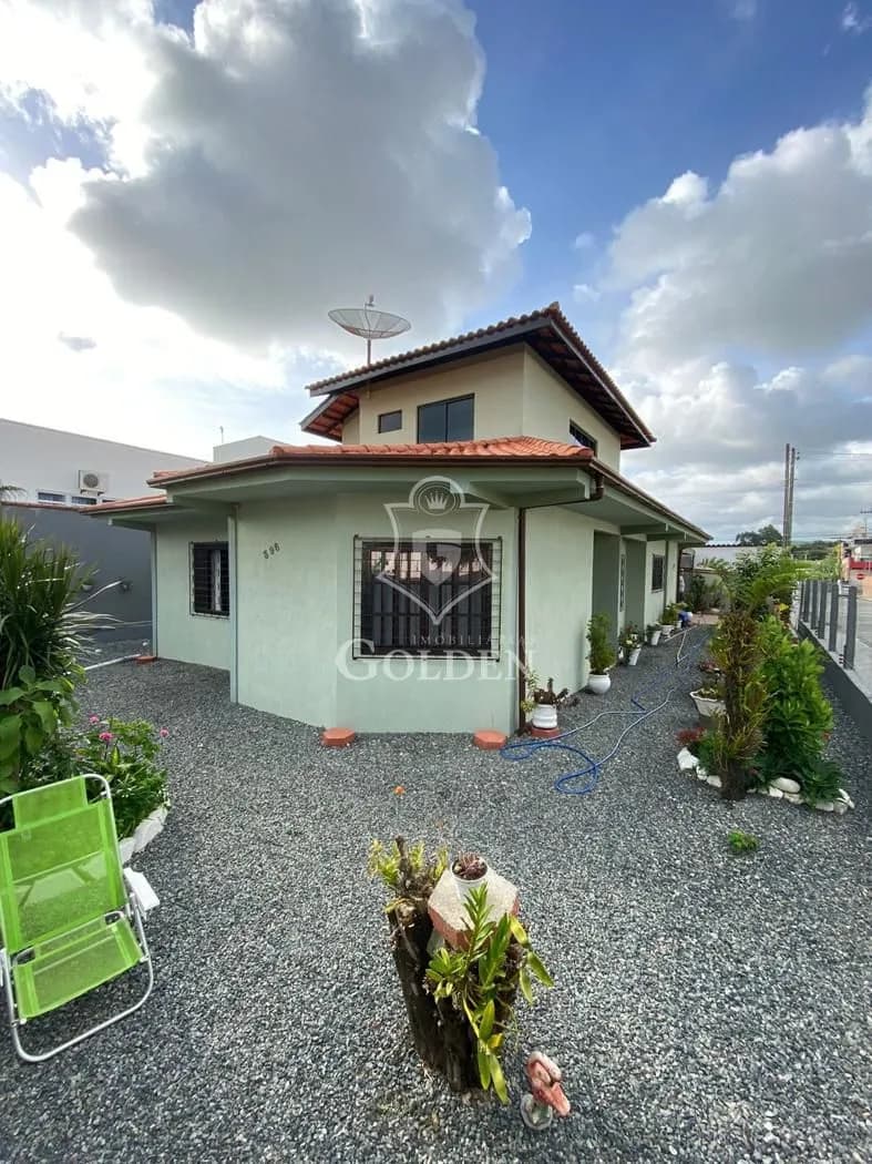 CASA NO ALTO SÃO BENTO
