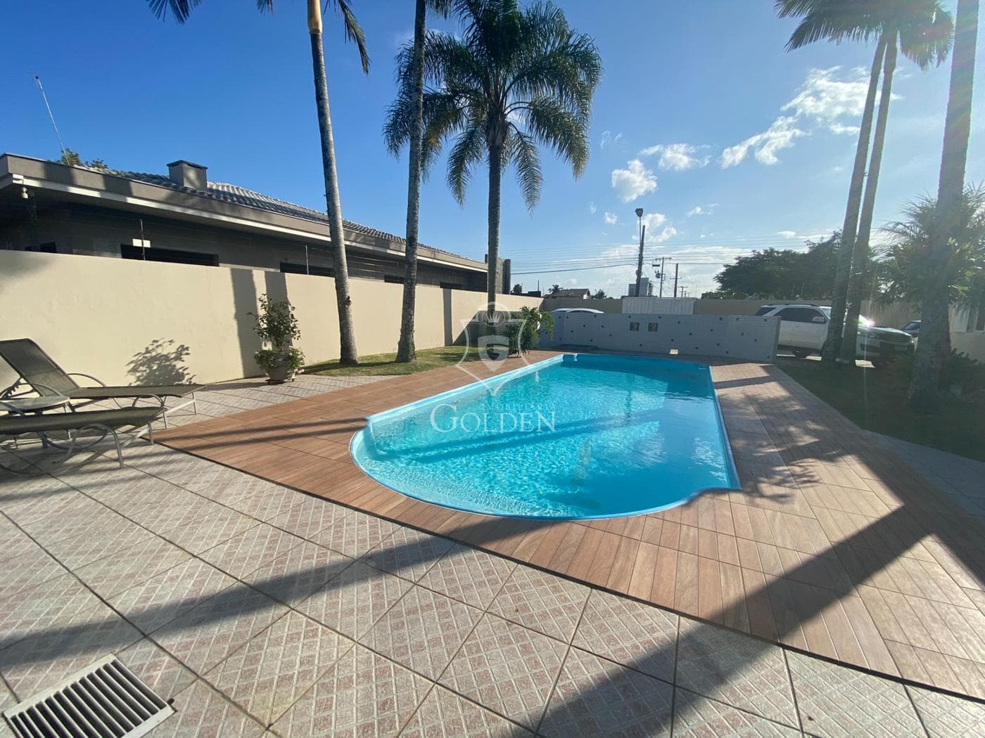 CASA COM 3 SUÍTES EM TIJUCAS — 4