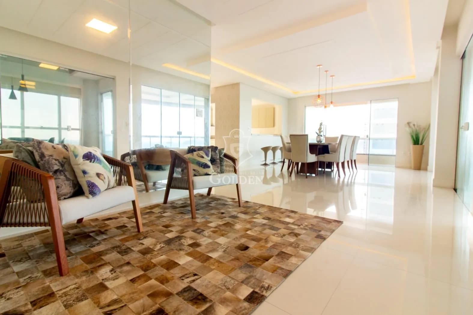 MOUNT EVEREST RESIDENCIAL — 5