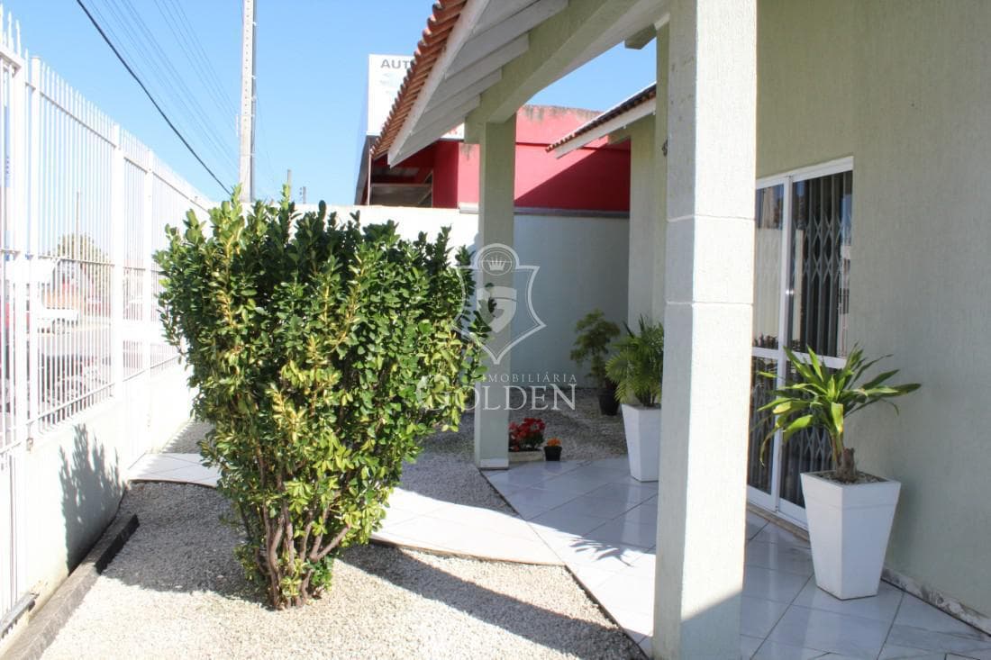 CASA A VENDA BAIRRO MORRETES — 2