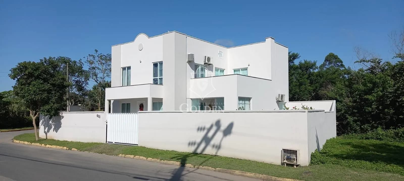 CASA MEIA PRAIA