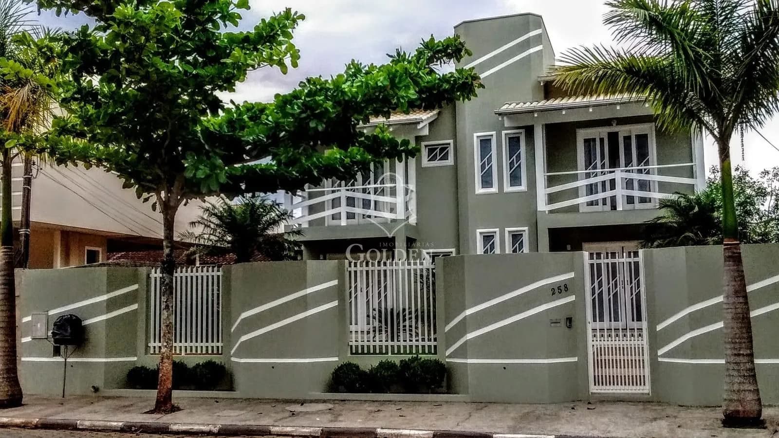 CASA DOIS PISO