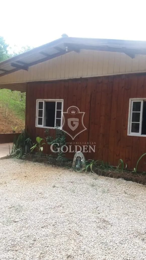 CHÁCARA COM CASA MOBILIADA EM TIJUCAS