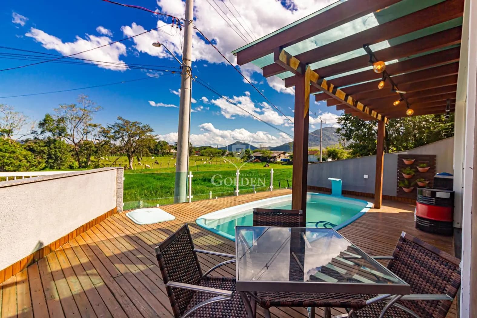 CASA MOBILIADA COM PISCINA NO SERTAO DO TROMBUDO