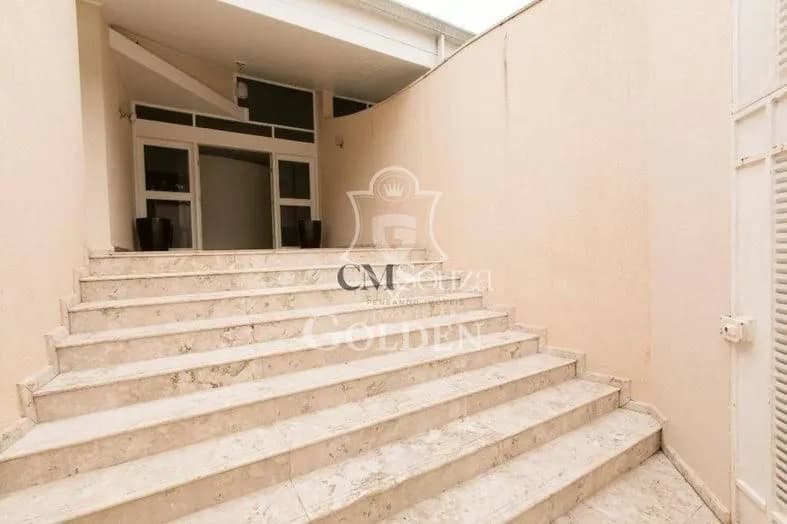 CASA COMERCIAL — 4