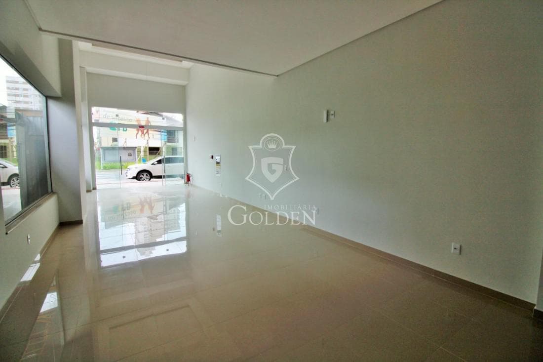 SALA COMERCIAL DE ESQUINA FRENTE 2ª AV. — 3