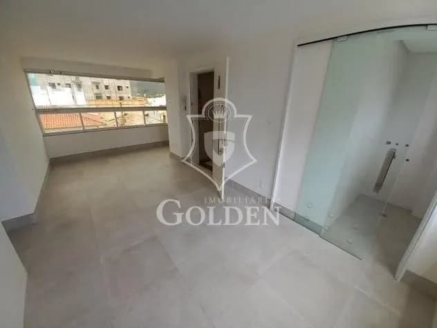 TRIPLEX FINAMENTE MOBILIADO — 4