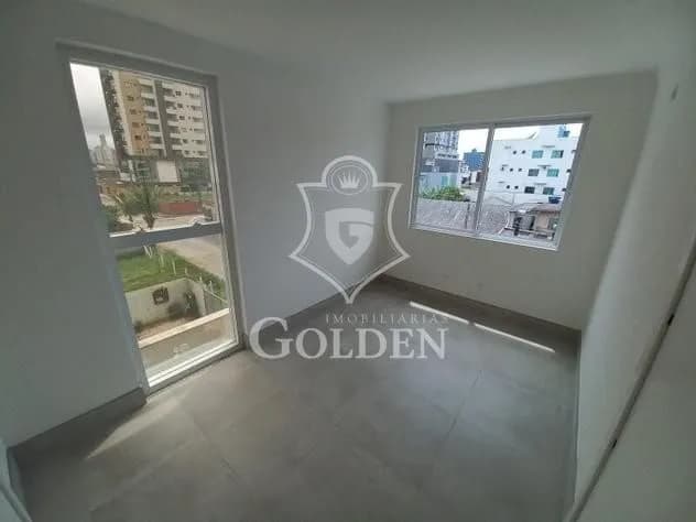 TRIPLEX FINAMENTE MOBILIADO — 5