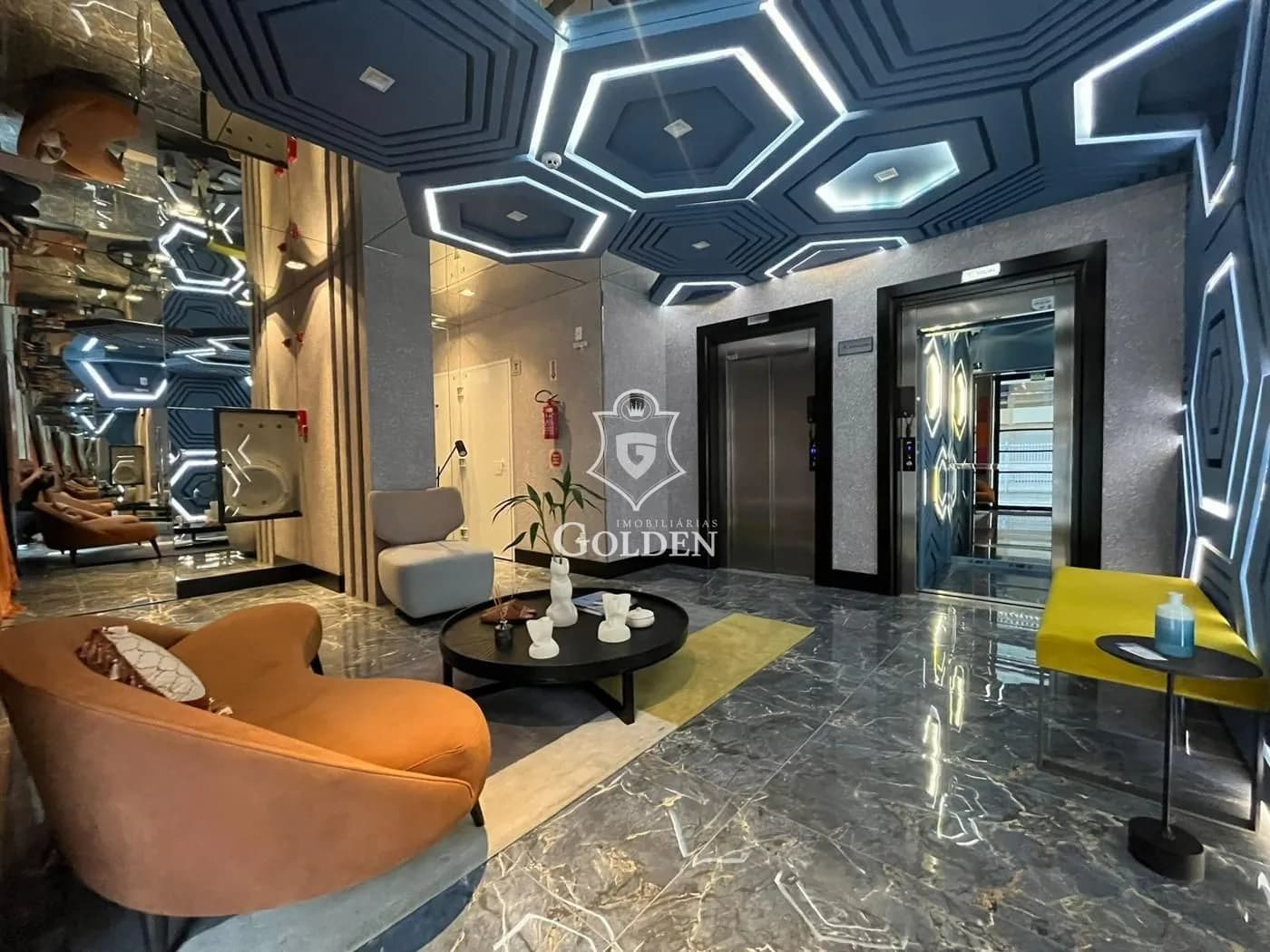 BEACH HOUSE RESIDENCE — 5