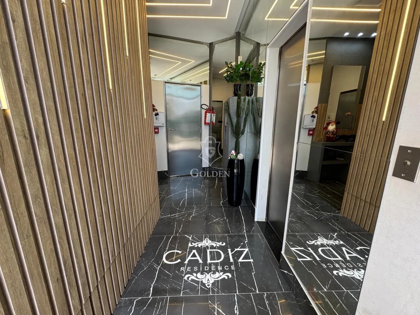 CADIZ RESIDENCE — 2