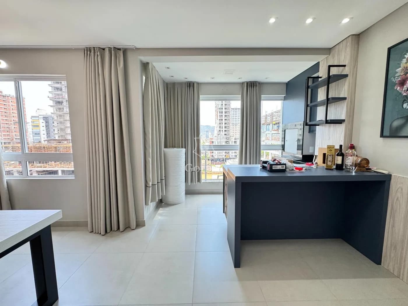 CADIZ RESIDENCE — 4
