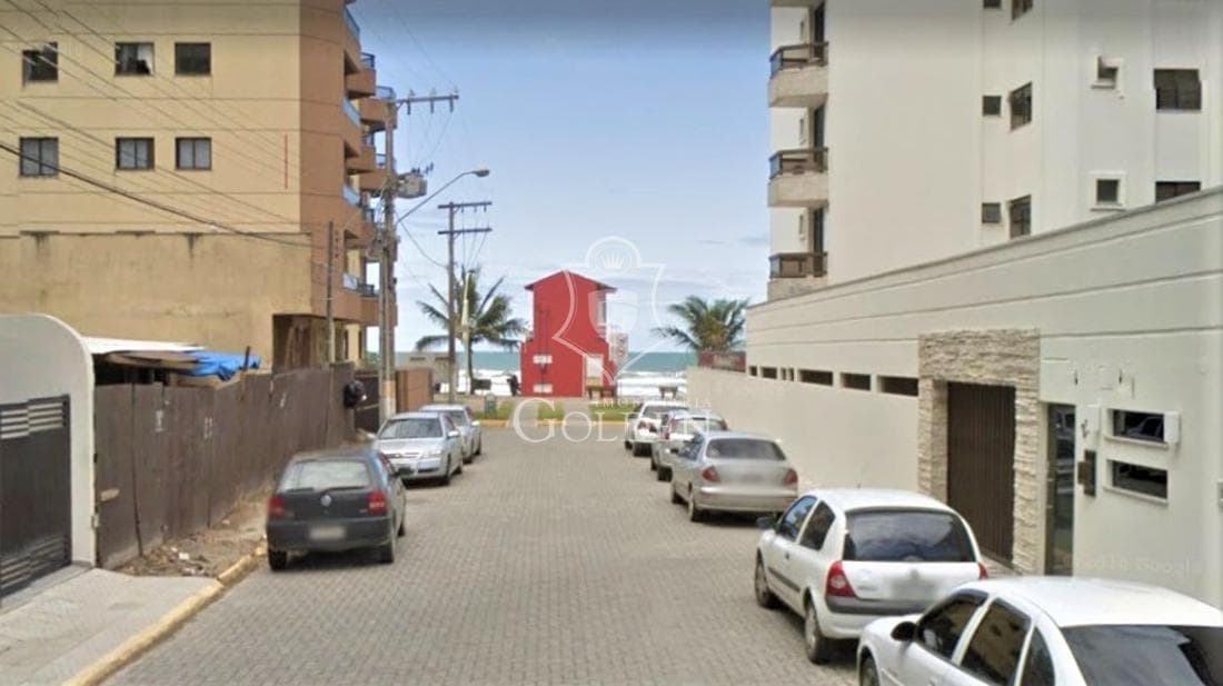 TERRENO A APENAS 50M DO MAR — 3