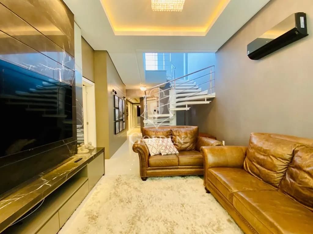 ESMERALDA PALACE RESIDENCE — 2
