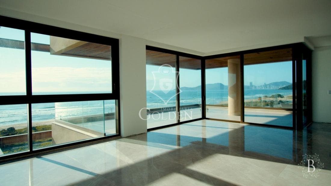 CONDOMÍNIO RESIDENCIAL BRAVÍSSIMA — 4