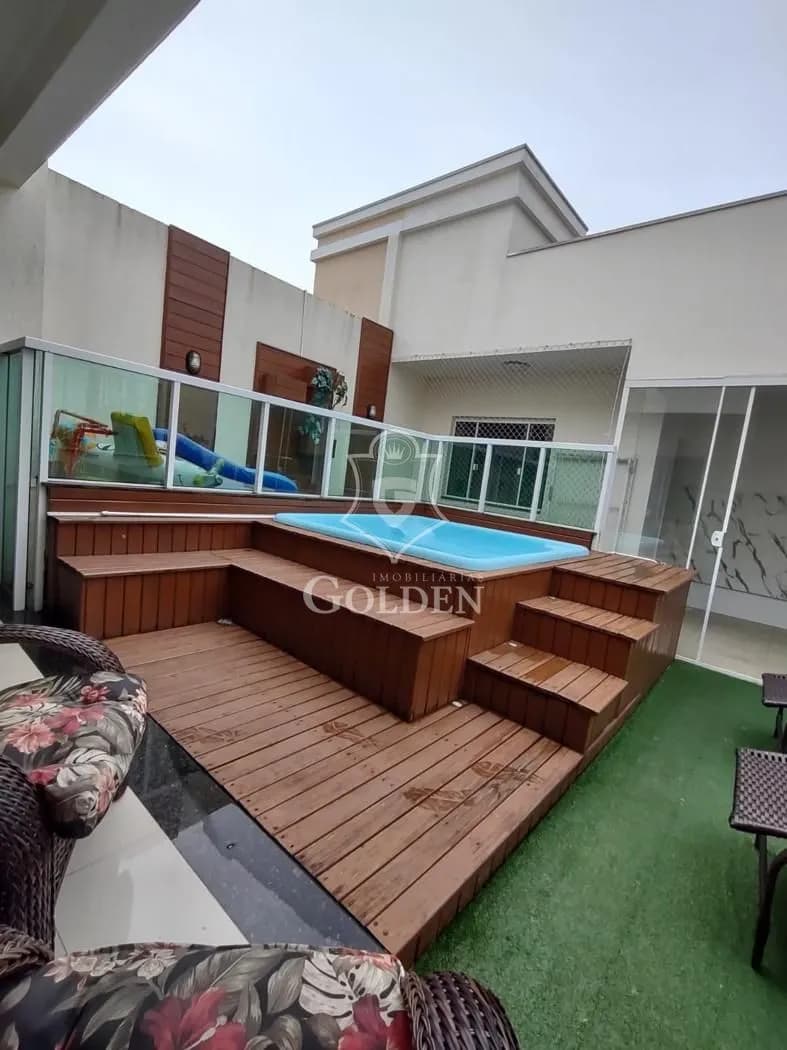 CASA NO PEREQUE — 2