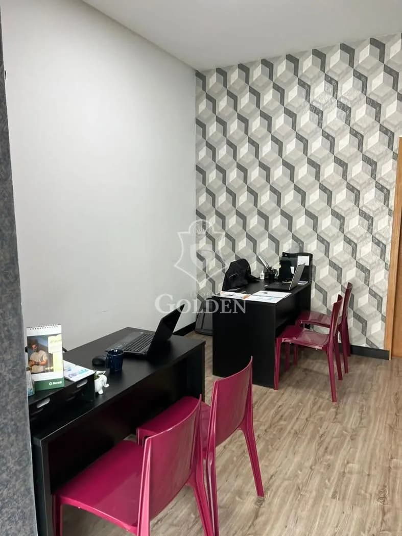 SALA COMERCIAL RESIDENCIAL DE BRECHIA — 5