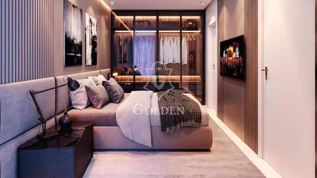 HAUSE — 5